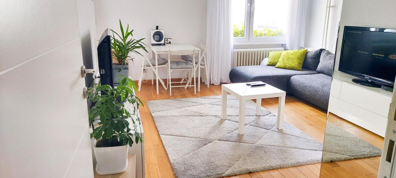 High White Apartments Belgrado Buitenkant foto